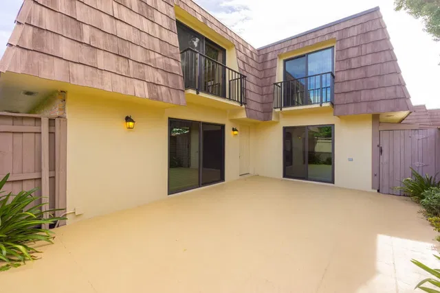 Residence photo 17