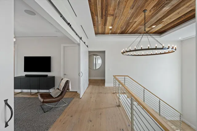 Residence photo 16