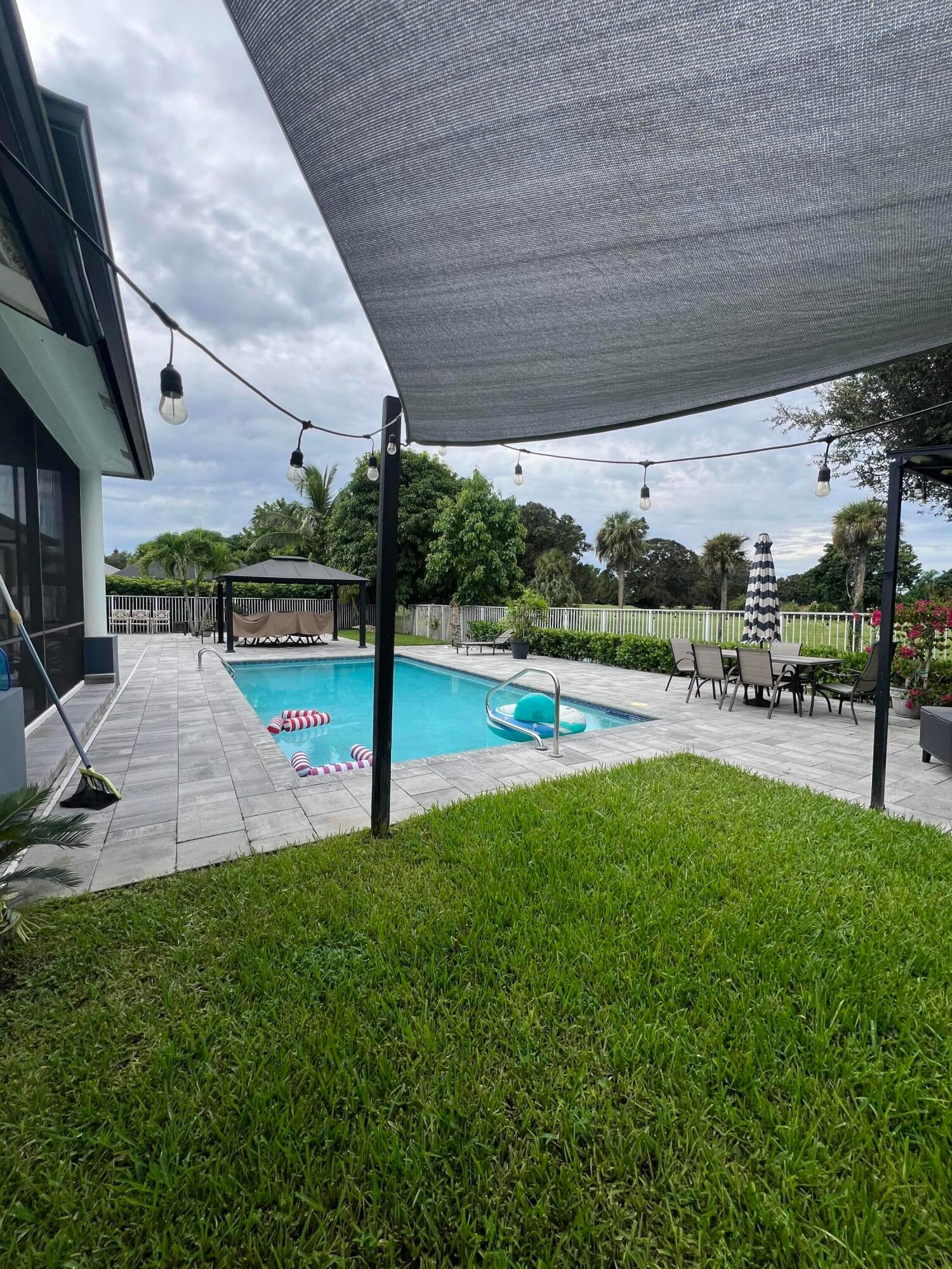 Residence photo 15