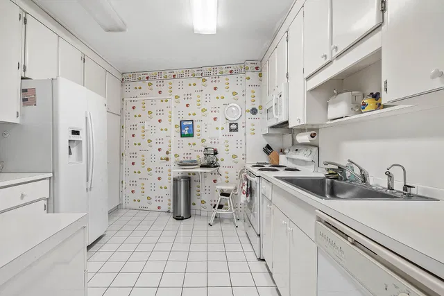 Palm Beach Towers, Palm Beach Unit 222B photo 15