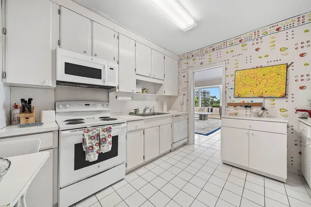 Palm Beach Towers, Palm Beach Unit 222B photo 16