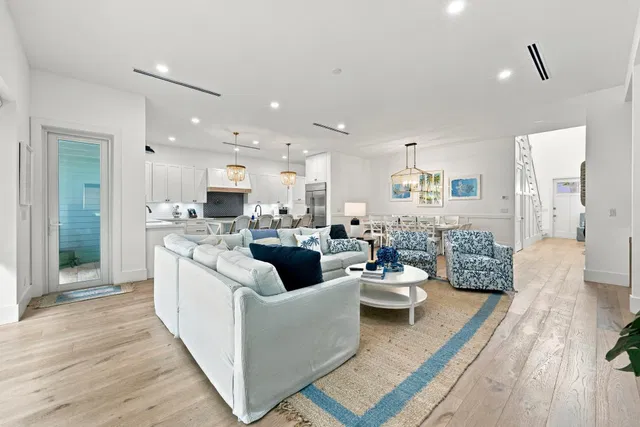 Residence photo 11