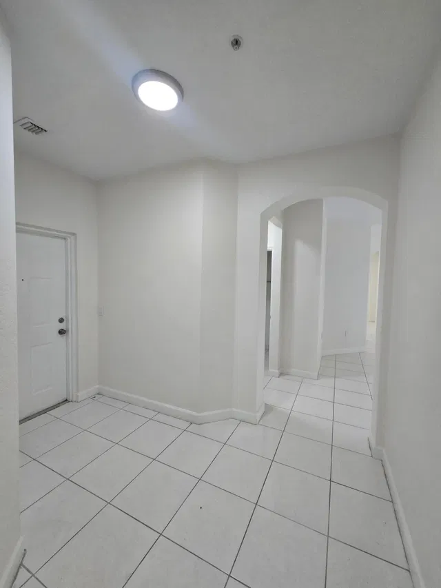 Residence photo 3
