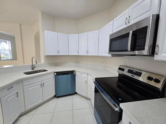Residence photo 5