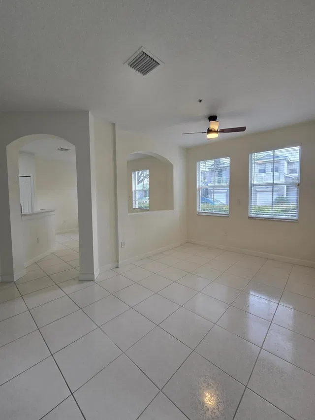 Residence photo 11