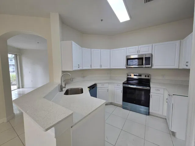 Residence photo 12