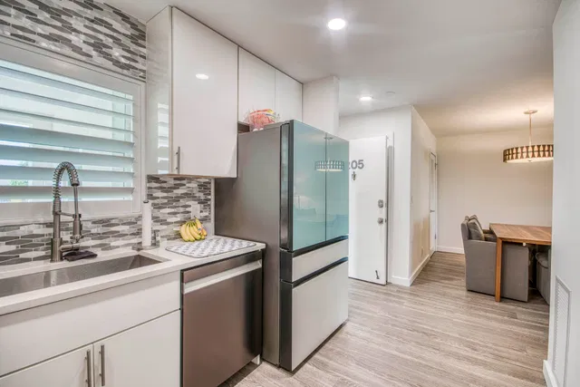 Unit 205 photo 7
