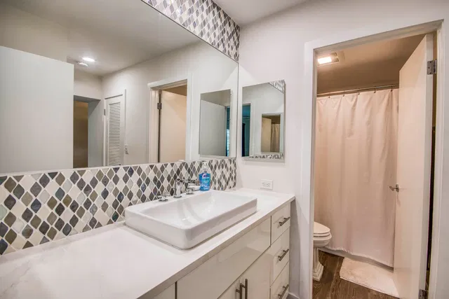 Unit 205 photo 13