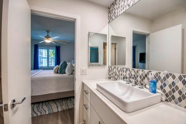 Unit 205 photo 14