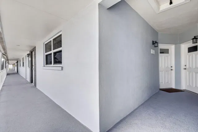 Unit 308 photo 3
