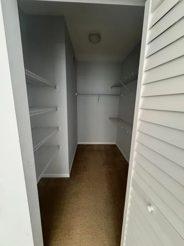 Unit 213 photo 5
