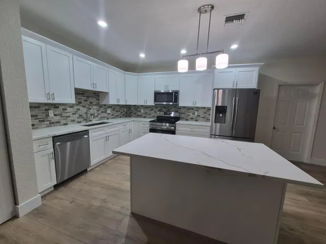 Residence photo 6
