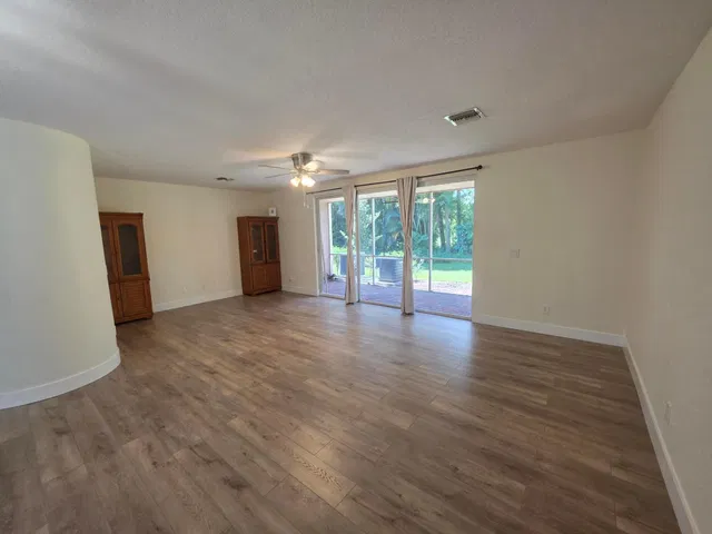 Residence photo 11