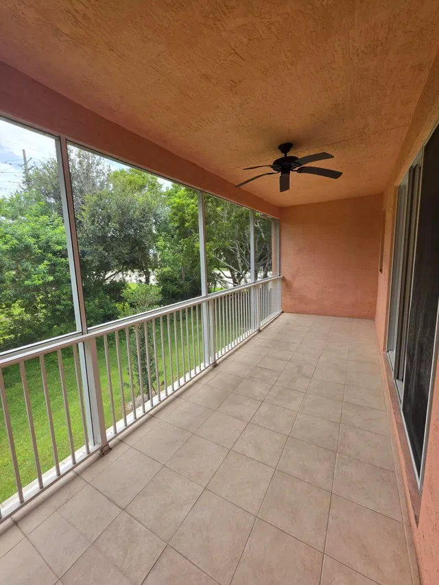 Residence photo 19