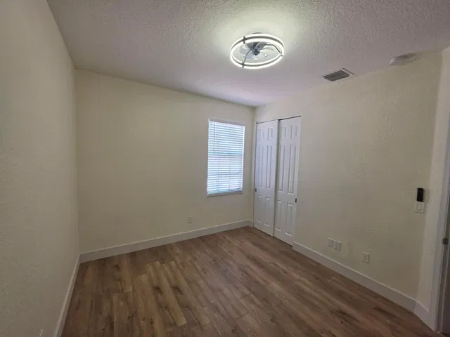 Residence photo 24