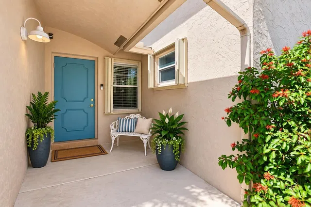 Residence photo 3