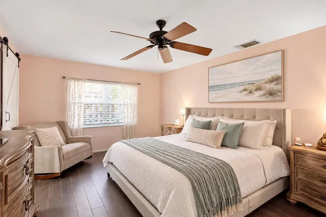 Residence photo 17