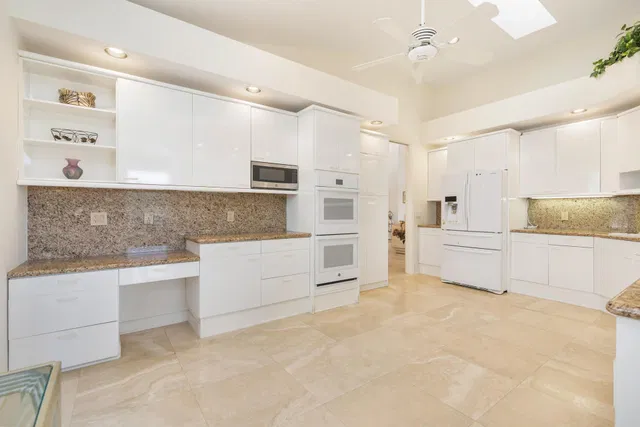 Residence photo 18