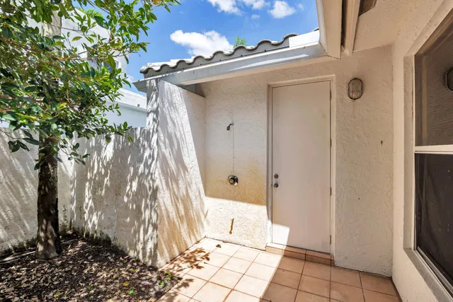 Residence photo 47