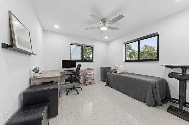 Residence photo 10