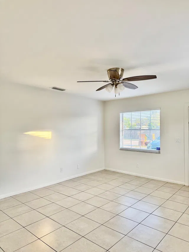 Residence photo 4