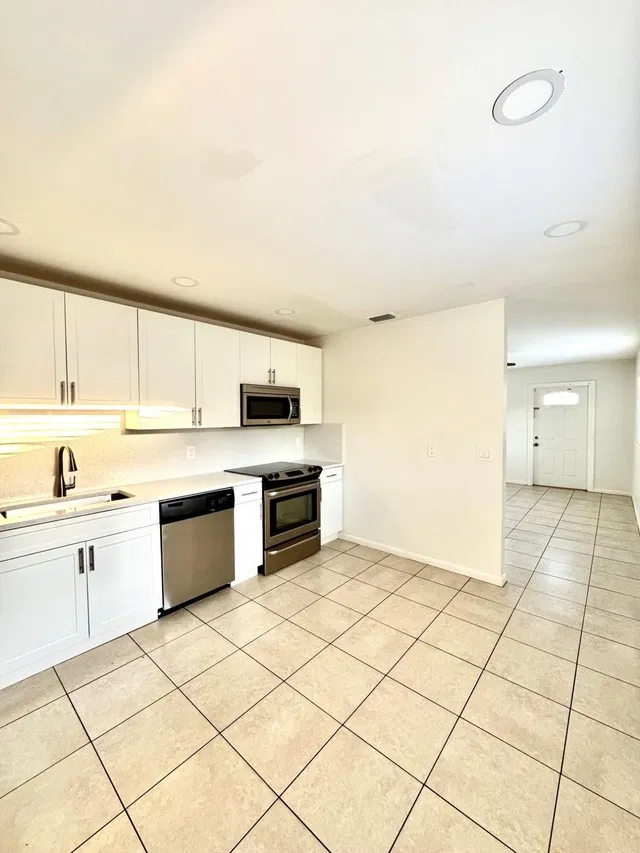 Residence photo 6
