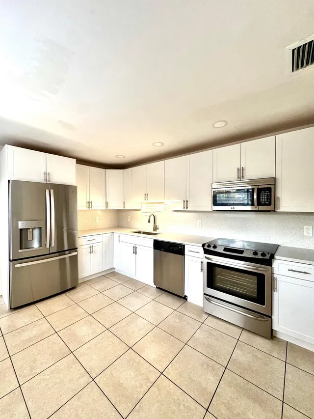 Residence photo 7
