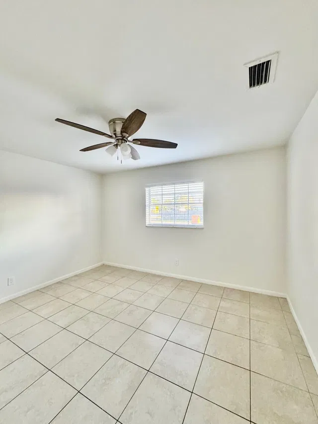 Residence photo 9