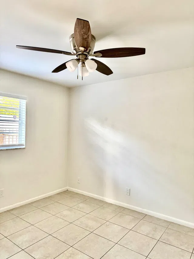 Residence photo 11