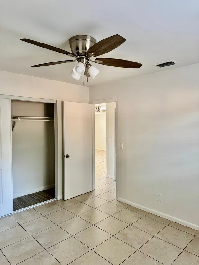 Residence photo 12