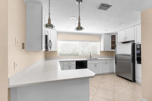Residence photo 22