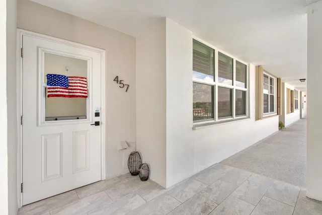 Unit 457 photo 15