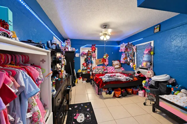 Residence photo 17
