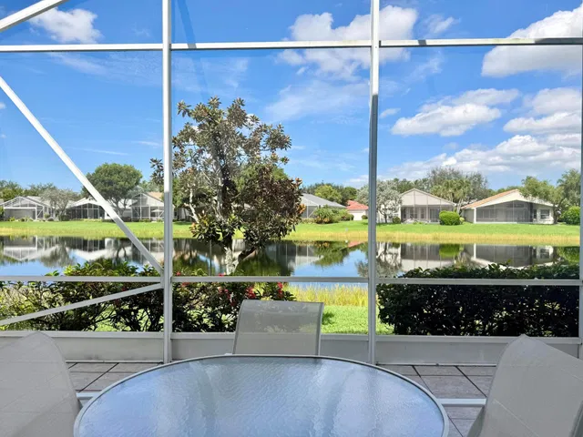 Residence photo 5