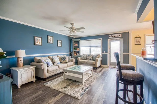 Unit 231 photo 2