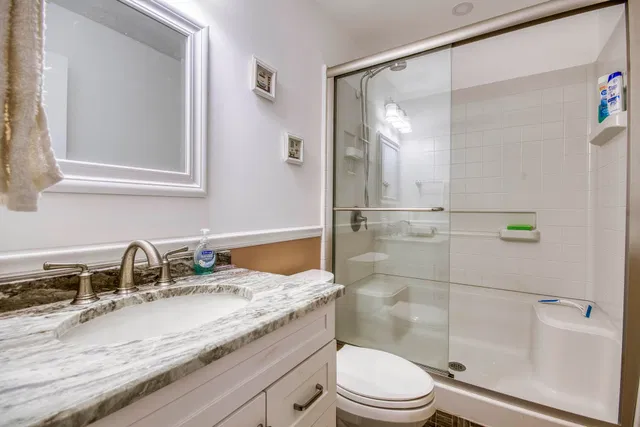 Unit 231 photo 11