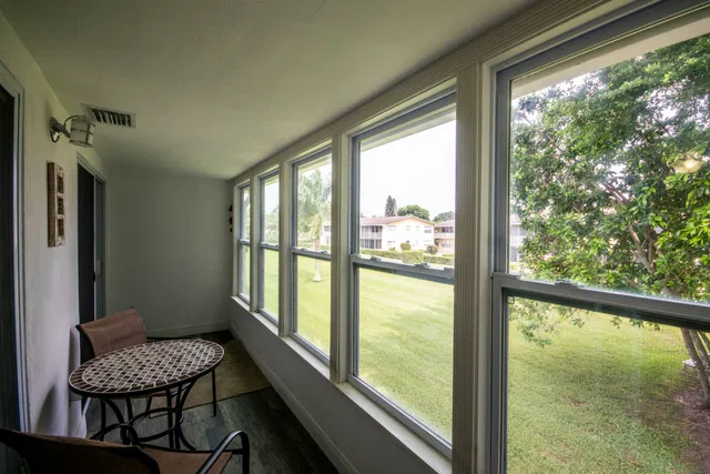 Unit 231 photo 14