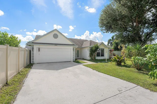 Residence photo 3