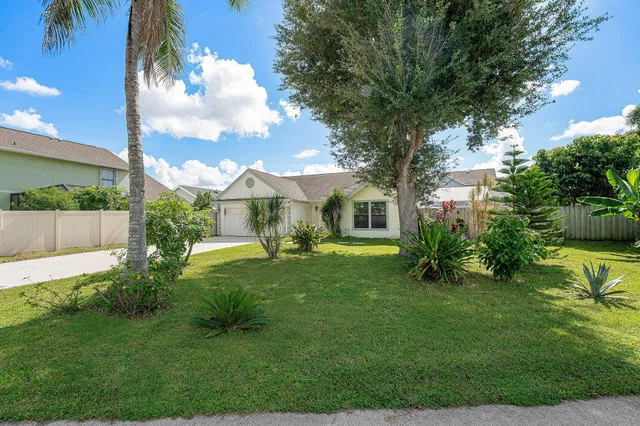 Residence photo 4