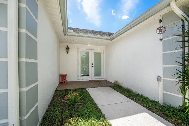 Residence photo 5