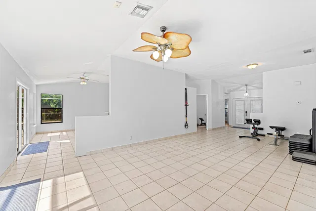 Residence photo 7