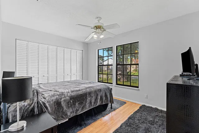 Residence photo 15
