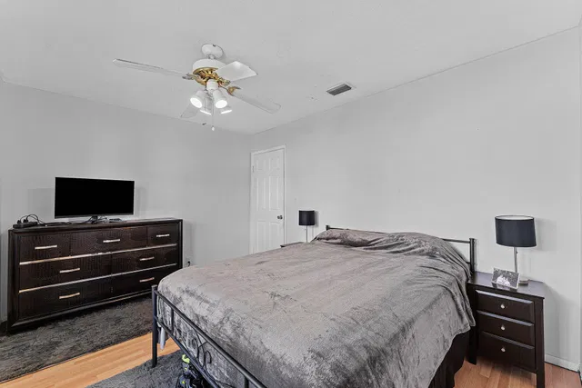 Residence photo 17