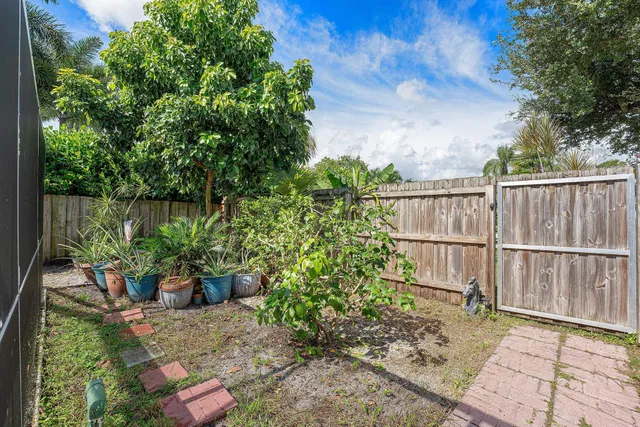 Residence photo 29