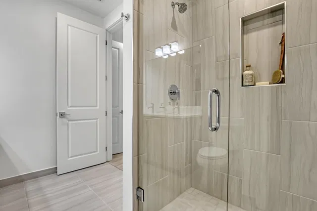 Unit 107 photo 20