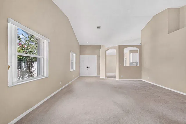 Residence photo 8