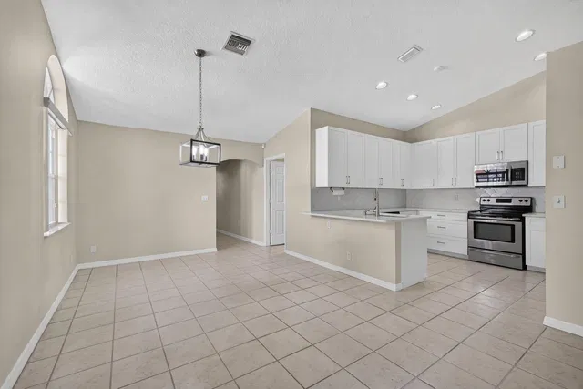 Residence photo 9