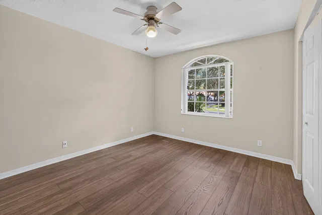 Residence photo 20