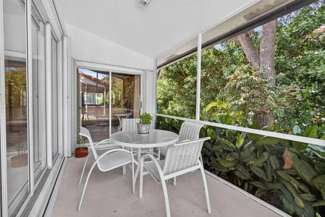 Residence photo 35