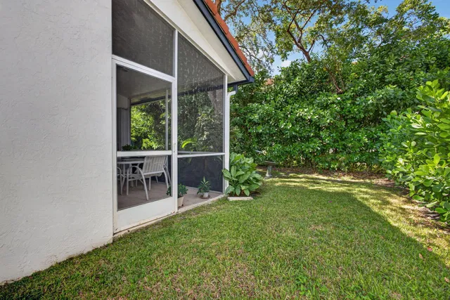 Residence photo 36